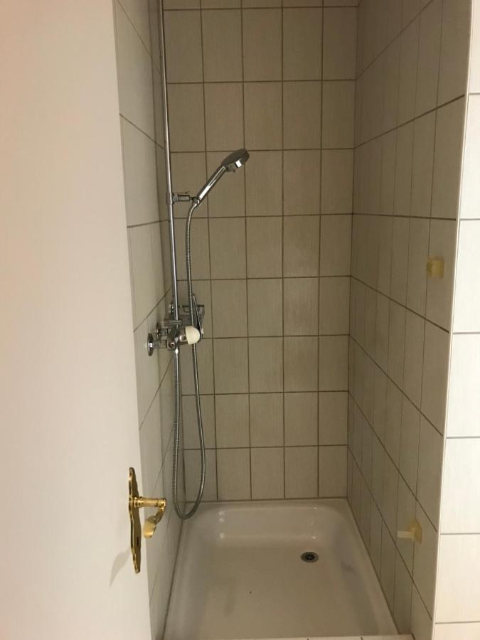 Simple Studio 36M2 In The Center Of Burgdorf Private Parking Small Bathroom 外观 照片